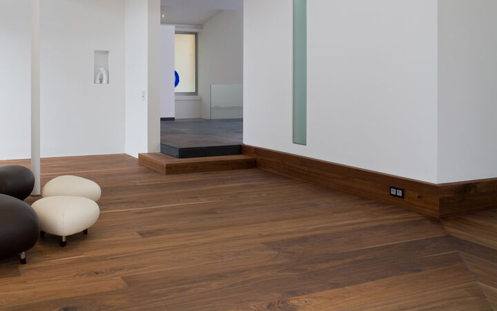 Château by adler - Walnut standard smooth natural oiled - 19 x 160-350 x 1600-4000 mm