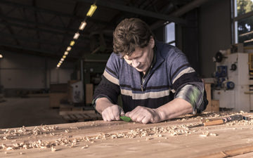 Handscrapping - real manual work and craftmanship